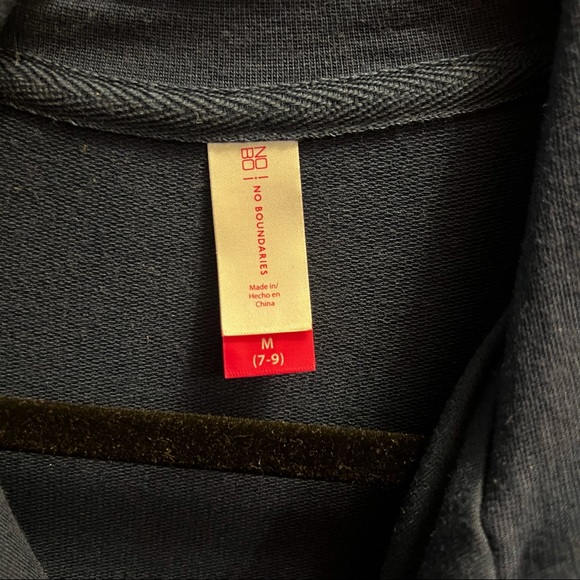 Long sleeves crop love shirt - Picture 2 of 5